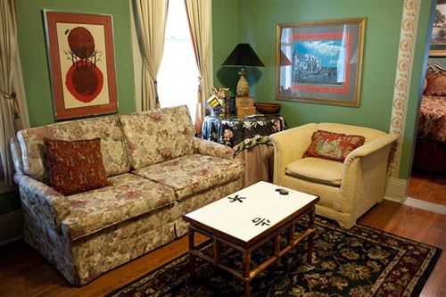Arbor House Suites Bed And Breakfast San Antonio Exterior photo