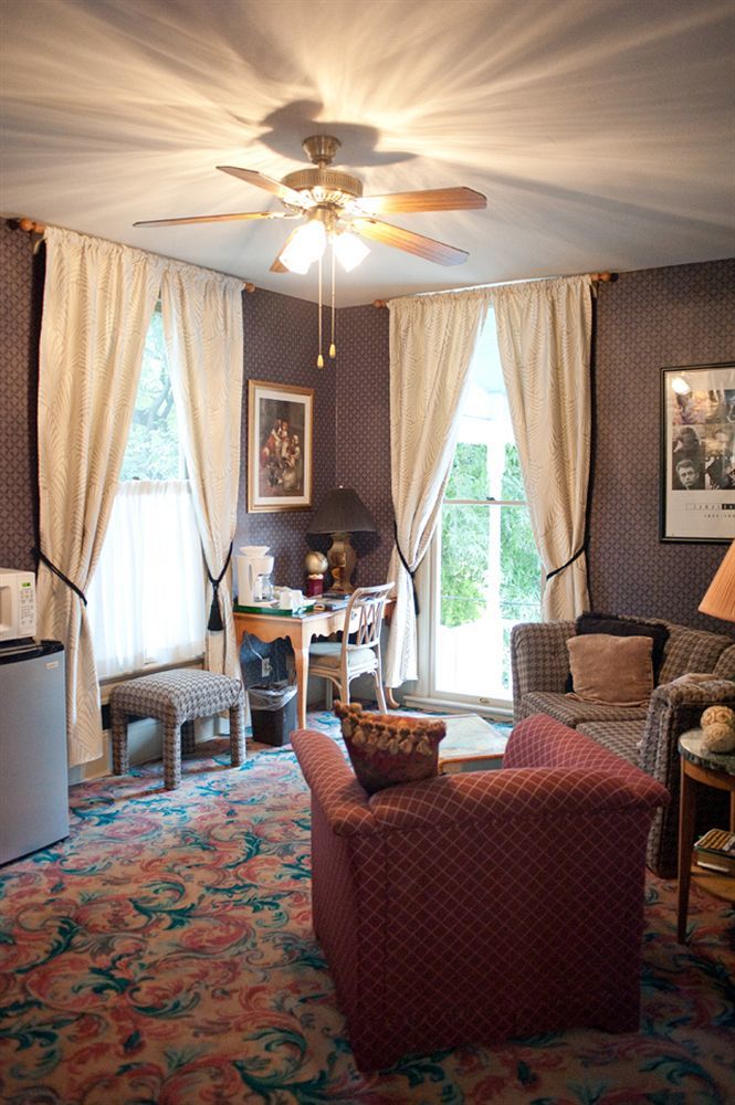 Arbor House Suites Bed And Breakfast San Antonio Exterior photo