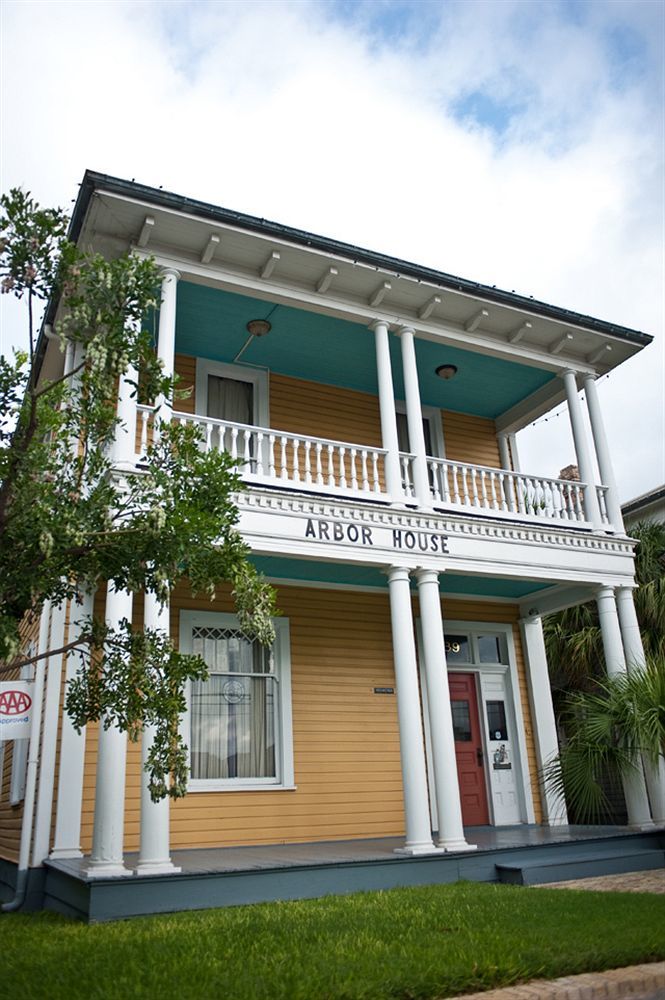 Arbor House Suites Bed And Breakfast San Antonio Exterior photo