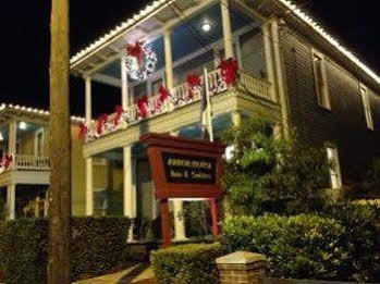Arbor House Suites Bed And Breakfast San Antonio Exterior photo